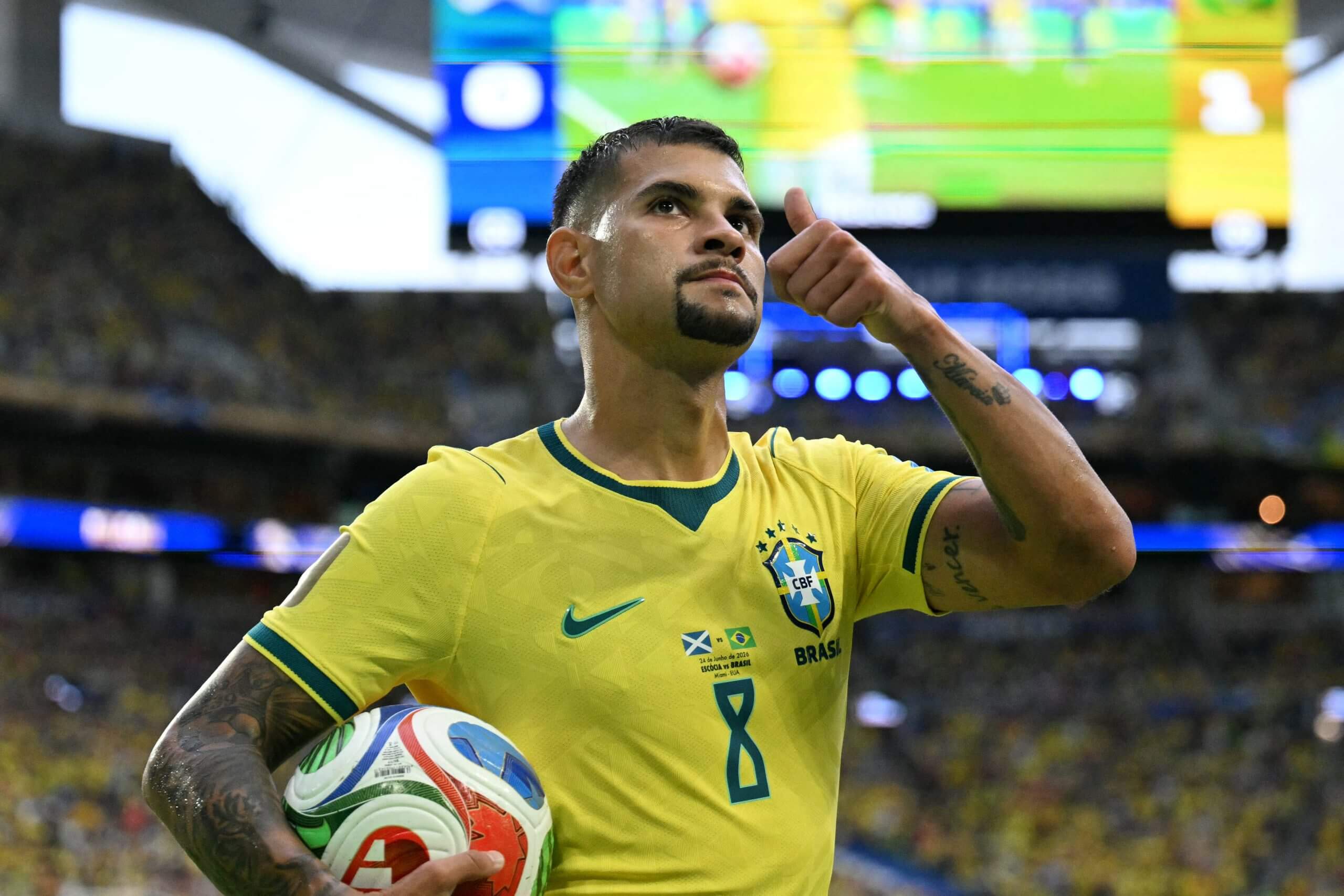 Bruno Guimarães Beri Sinyal Hengkang ke Newcastle, Arsenal Siap Tawar