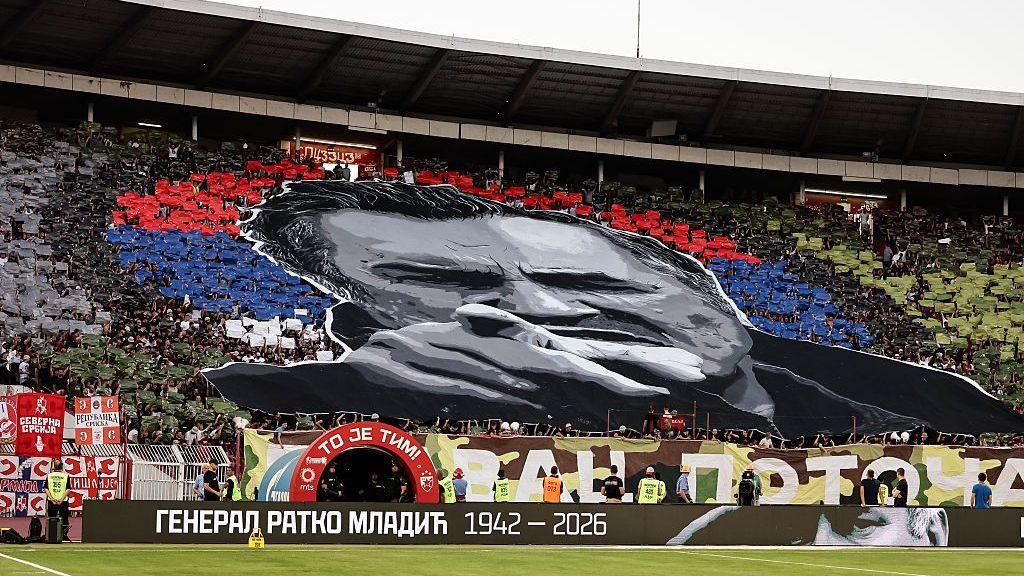Tifo Ratko Mladic Red Star Kembali Warnai Derby Belgrade